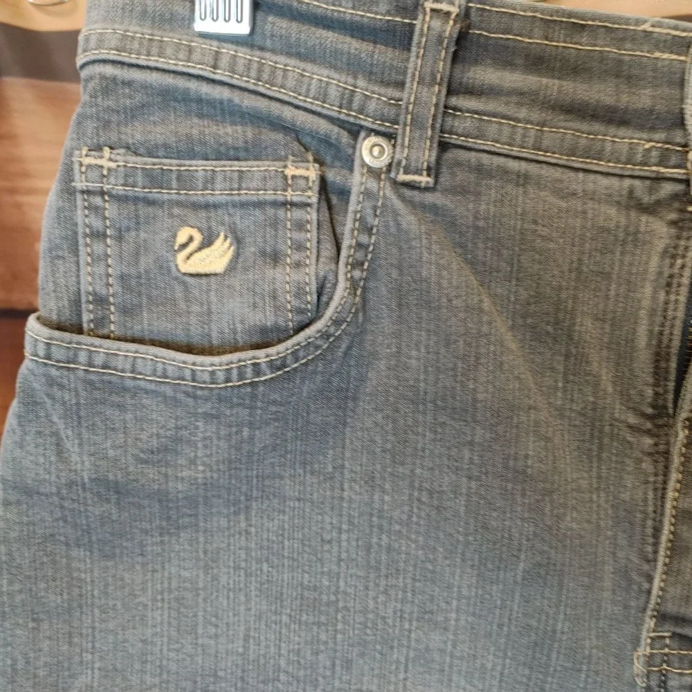 Gloria Vanderbilt Women's Light Wash Denim Straight Leg Jeans 8 - Picture 2 of 5